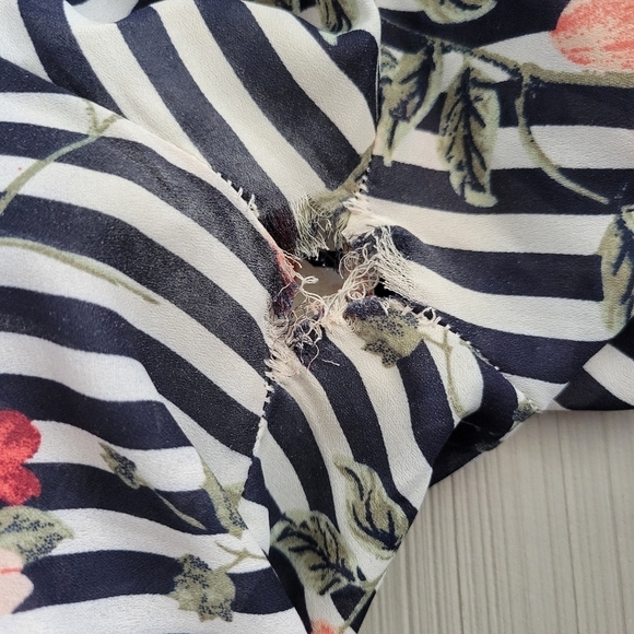 J for Justify Women's Large Tunic Dress Navy Blue White Striped Floral Print Top - Picture 8 of 8